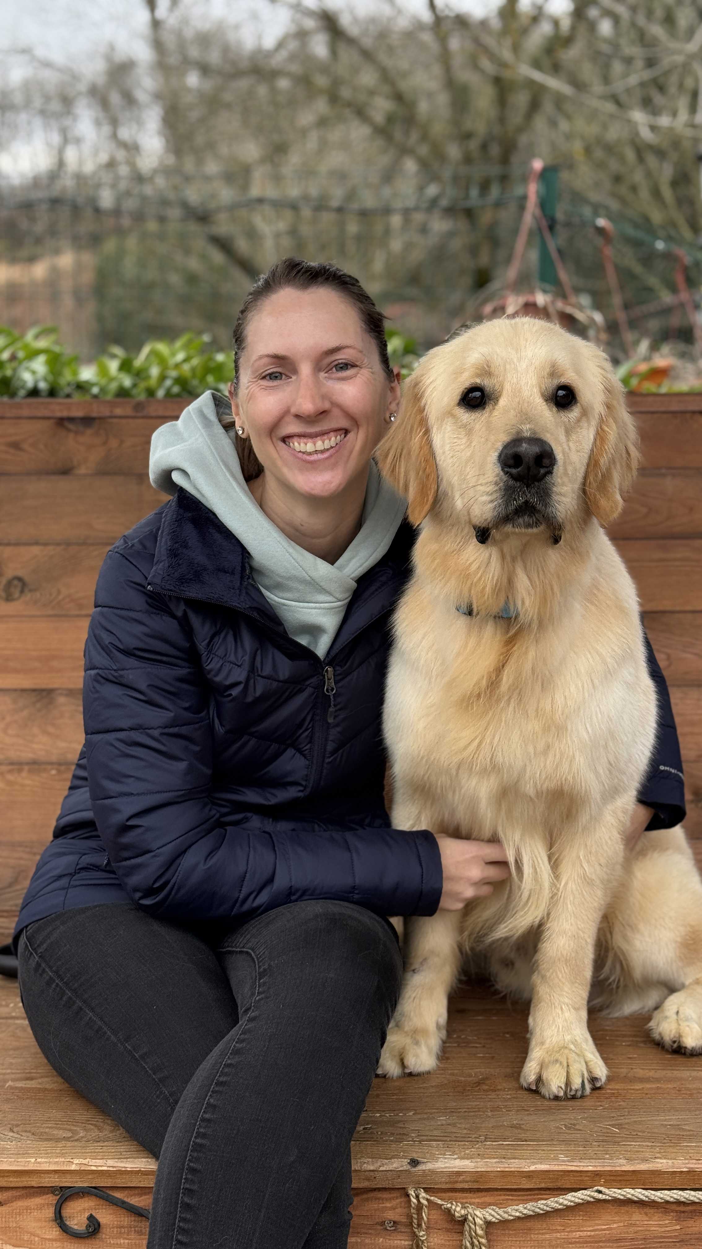 Chriche Güney Afrika'lı ve veteriner hekim. Fuji'yi görür görmez bayıldı ve birlikte çok tatlı bir aile oldular :) Çok mutlu olsunlar